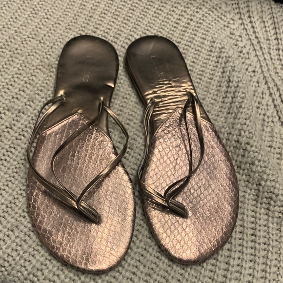 Elegant Metallic Sandals, Copper toned, size 8 - Picture 1 of 3